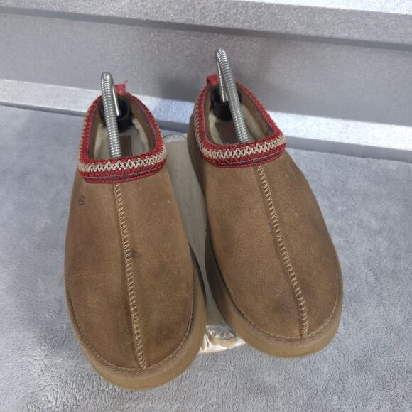 UGG Tan Slippers with Red Accent - Picture 3 of 12